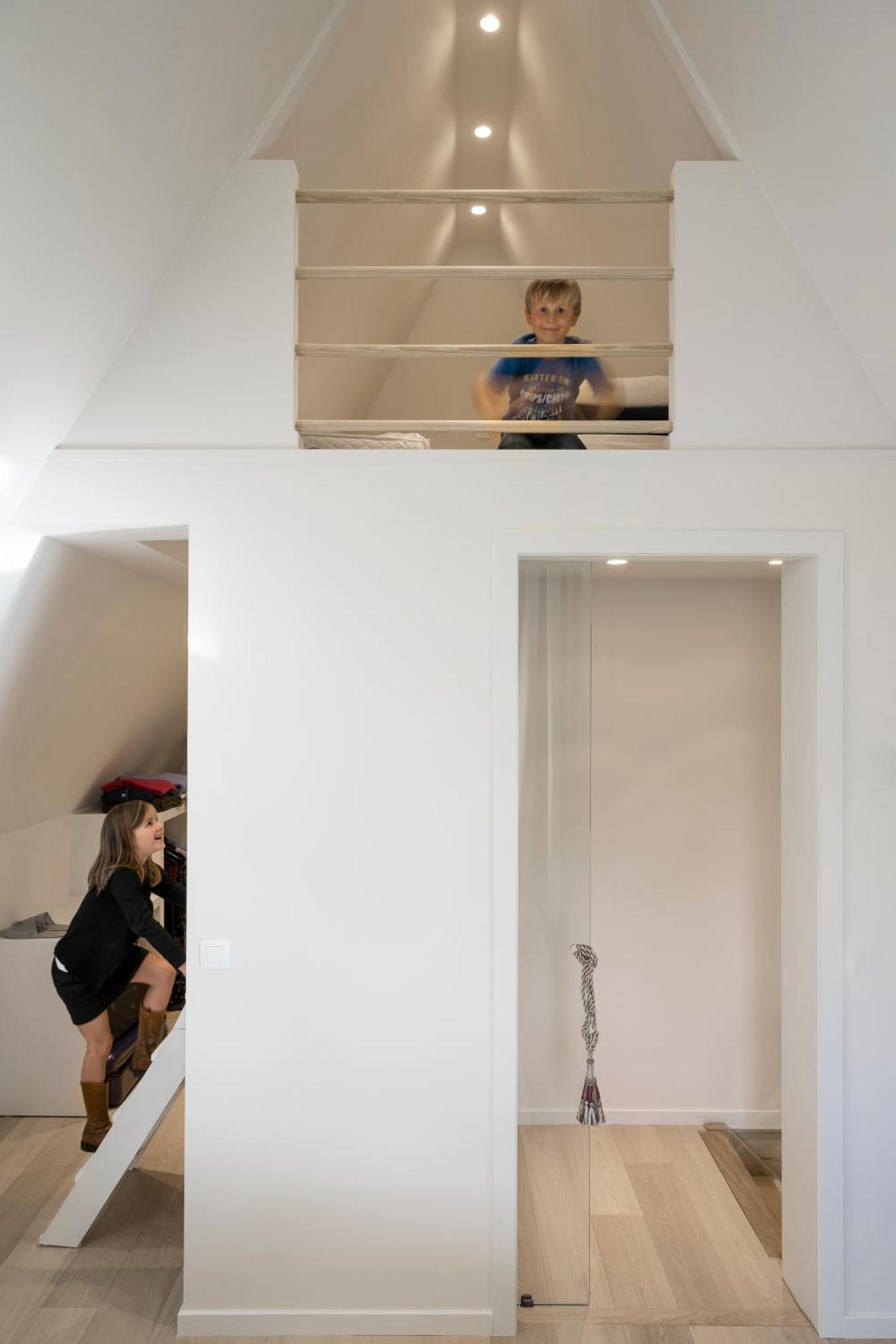 Sint-Coryn Villa Reninge Rum bild